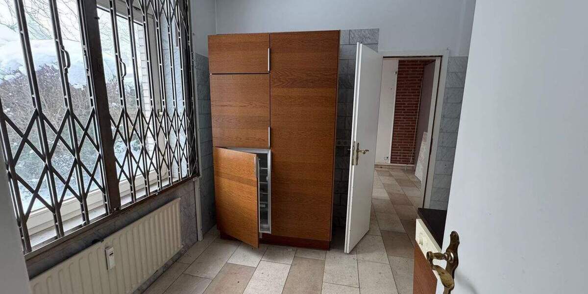 Gewerbeobjekt Hamburg Blankenese - 1 Zimmer, 105 m&sup2;, 2.900&euro; | Angebot:26204051