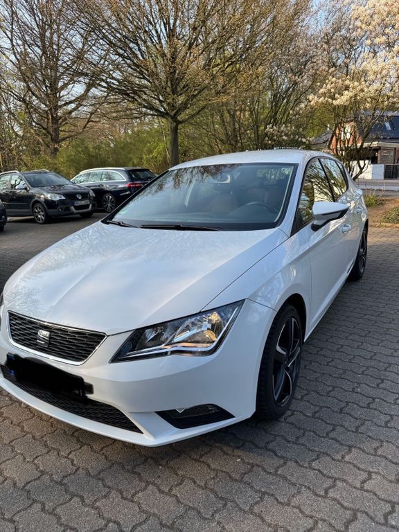Seat Leon 133.524 km 7.590 € Hamburg 22175