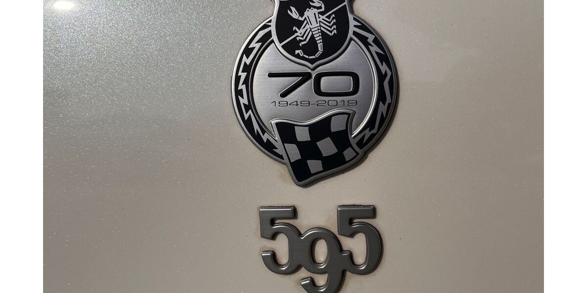 Abarth 595C 74.636 km 15.850 &euro; Henstedt-Ulzburg­­­ 24558