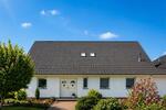 Einfamilienhaus Brackel - 7 Zimmer, 220 m&sup2;, 2.400&euro; | Angebot:26698292