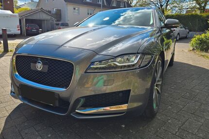 Jaguar XF 129.000 km 17.900 &euro; Bargteheide 22941