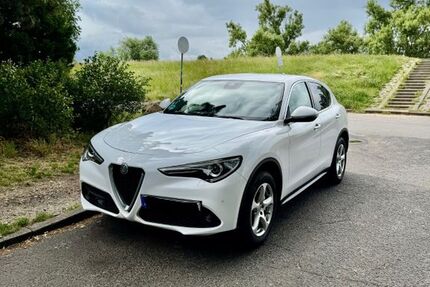 Alfa Romeo Stelvio 172.000 km 14.999 &euro; Hamburg 21073