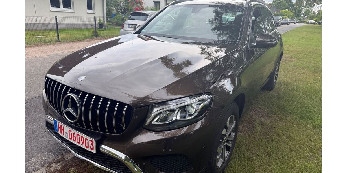 Mercedes-Benz GLC 220 132.000 km 22.900 &euro; Braak 22145