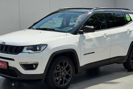 Jeep Compass 49.981 km 18.890 &euro; Hamburg 22043