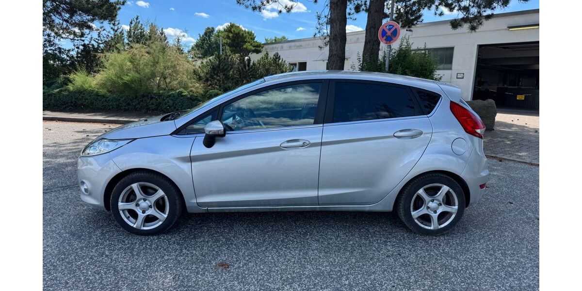 Ford Fiesta 131.874 km 4.590 &euro; Barsbüttel 22885