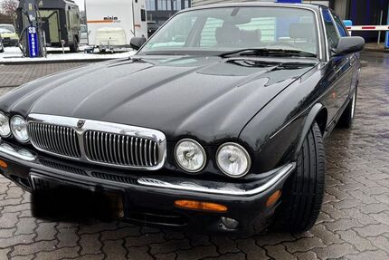 Jaguar XJ 153.000 km 9.900 &euro; Pinneberg 25421