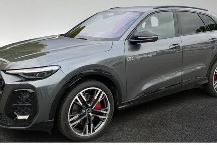 Audi Q5 4.911 km 82.711 € Hamburg 22529