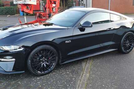 Ford Mustang 95.000 km 39.000 &euro; Norderstedt 22844