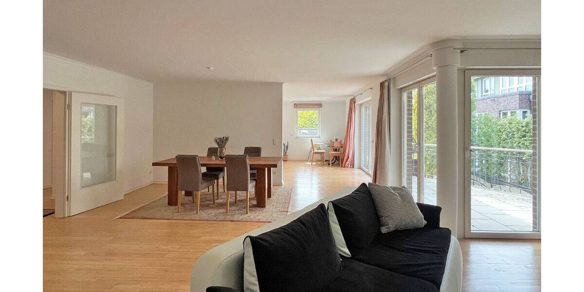 Etagenwohnung Hamburg Wellingsbüttel - 4 Zimmer, 121 m&sup2;, 2.230&euro; | Angebot:26438521