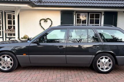 Mercedes-Benz 300 155.928 km 20.800 &euro; Trittau 22946