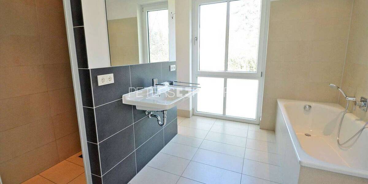 Doppelhaushälfte Hamburg Rissen - 4 Zimmer, 165 m&sup2;, 2.749&euro; | Angebot:26572615