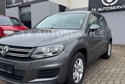 VW Tiguan 92.570 km 12.299 &euro; Kummerfeld 25495
