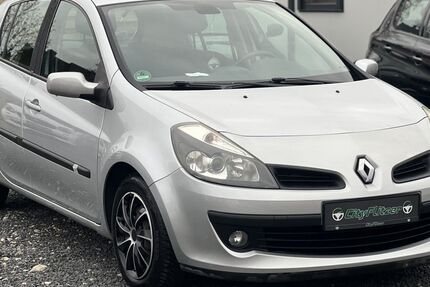 Renault Clio 125.350 km 4.600 &euro; Rellingen 25462