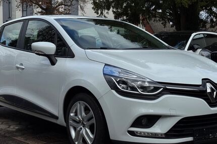 Renault Clio 50.000 km 9.999 &euro; Hamburg 22457
