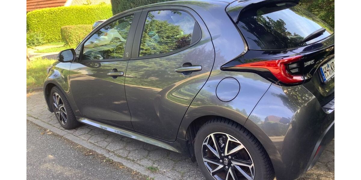 Toyota Yaris 24.000 km 18.700 &euro; Hamburg 22397