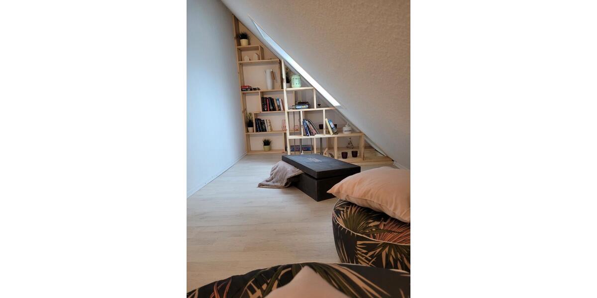 Dachgeschoßwohnung Hamburg Schnelsen - 2 Zimmer, 37 m&sup2;, 139.900&euro; | Angebot:26100479