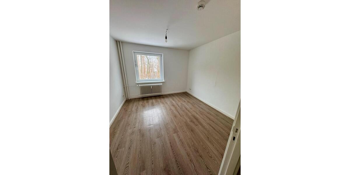 Erdgeschoßwohnung Hamburg Wandsbek - 3 Zimmer, 70 m&sup2;, 1.700&euro; | Angebot:26276046