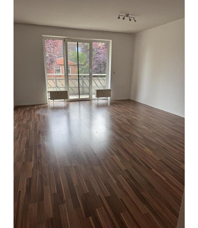 Sonnige 2-Zimmer-Wohnung mit Tiefgaragenstellplatz