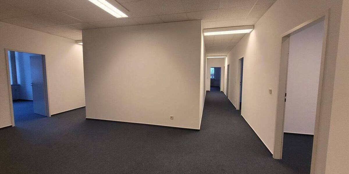 Gewerbeobjekt Hamburg Lokstedt - 1 Zimmer, 279 m&sup2;, 2.232&euro; | Angebot:25984498