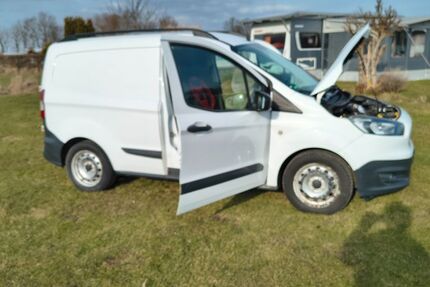 Ford Transit Courier 110.000 km 5.250 &euro; Hamburg 22149