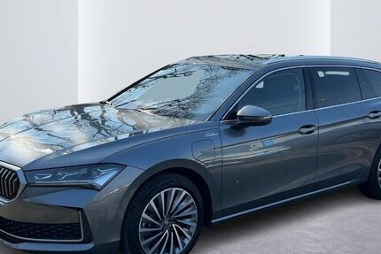 Skoda Superb 12.734 km 42.888 &euro; Hamburg 22303