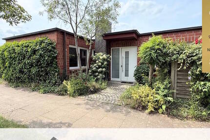 Reihenbungalow in Norderstedt mit Keller und Garage GESTALTE DEIN LEBEN NEU