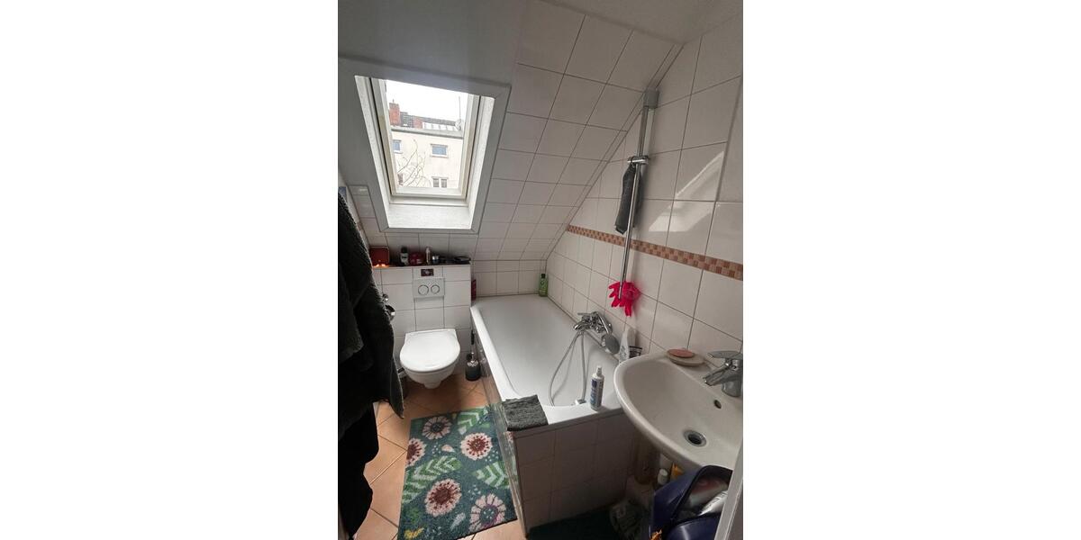 Dachgeschoßwohnung Hamburg Barmbek-Süd - 1 Zimmer, 44 m&sup2;, 575&euro; | Angebot:26294907