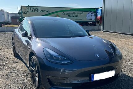 Tesla Model 3 41.150 km 34.900 € Horneburg 21640