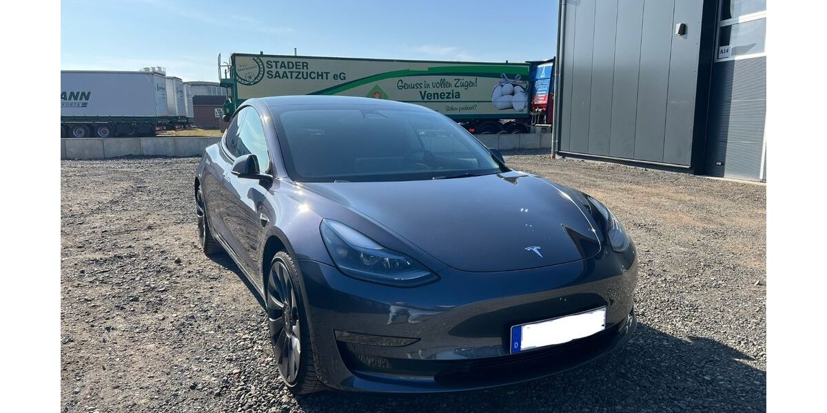 Tesla Model 3 41.150 km 34.900 &euro; Horneburg 21640