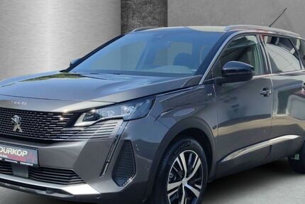 Peugeot 5008 2.643 km 28.497 € Hamburg 22159