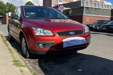Ford Focus 87.294 km 2.350 &euro; Hamburg 22149