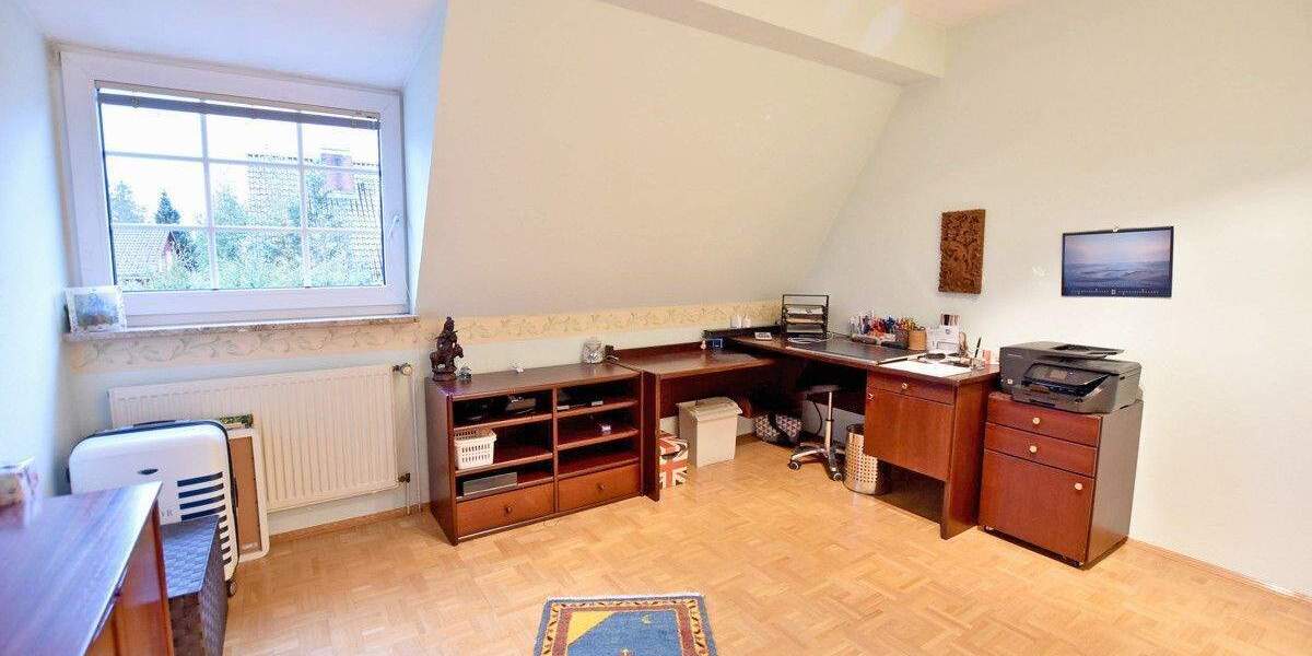 Lichtdurchfluteter 4-Zi.-Doppelhaustraum mit Wintergarten, Kamin, Sauna und Gartenidylle 4 zimmer