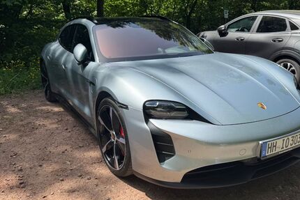 Porsche Taycan 40.500 km 87.000 &euro; Hamburg 20099