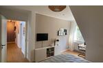 PRIVAT Loftartige 3-Zimmer DG Wohnung + Nutzfläche im Spitzboden