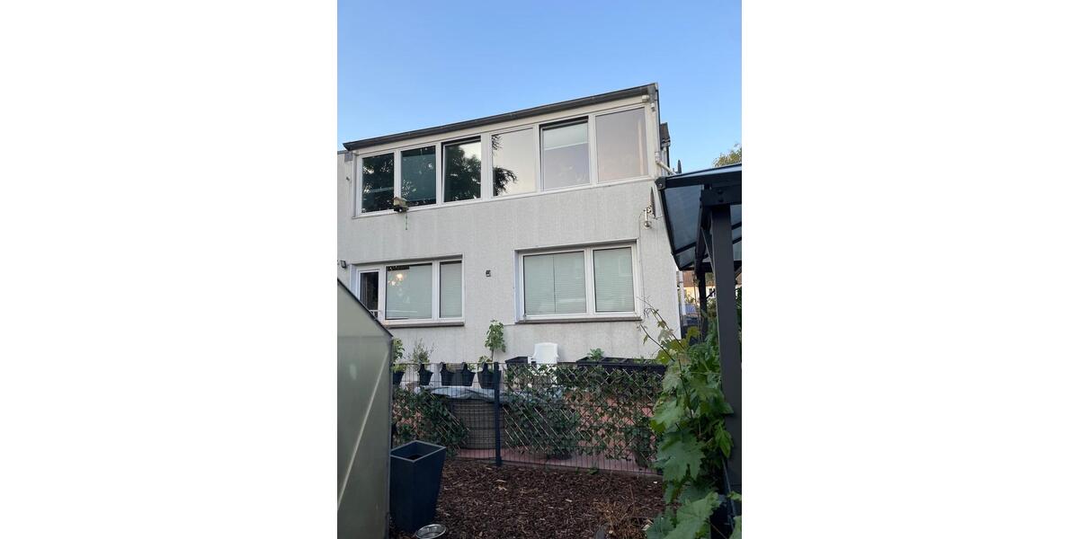 Reihenhaus Hamburg Langenhorn - 9 Zimmer, 180 m&sup2;, 750.000&euro; | Angebot:26115160