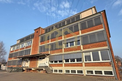 Top- Bürofläche in Hamburg Jenfeld mit 400 m². Einzug sofort möglich. EUR 7,35 m². Fläche teilbar. - Gewerbeobjekt Hamburg Wandsbek | Angebot:26634857