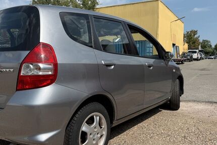 Honda Jazz 81.508 km 2.800 &euro; Hamburg 22763