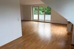 Helle Dachgeschoßwohnung mit Südbalkon plus 60m² Stauraum