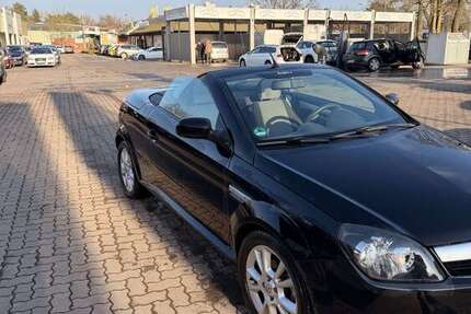 Opel Tigra 152.000 km 2.100 &euro; Geesthacht 21502
