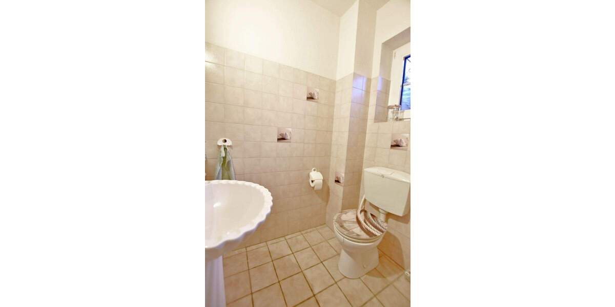 Lichtdurchfluteter 4-Zi.-Doppelhaustraum mit Wintergarten, Kamin, Sauna und Gartenidylle 4 zimmer