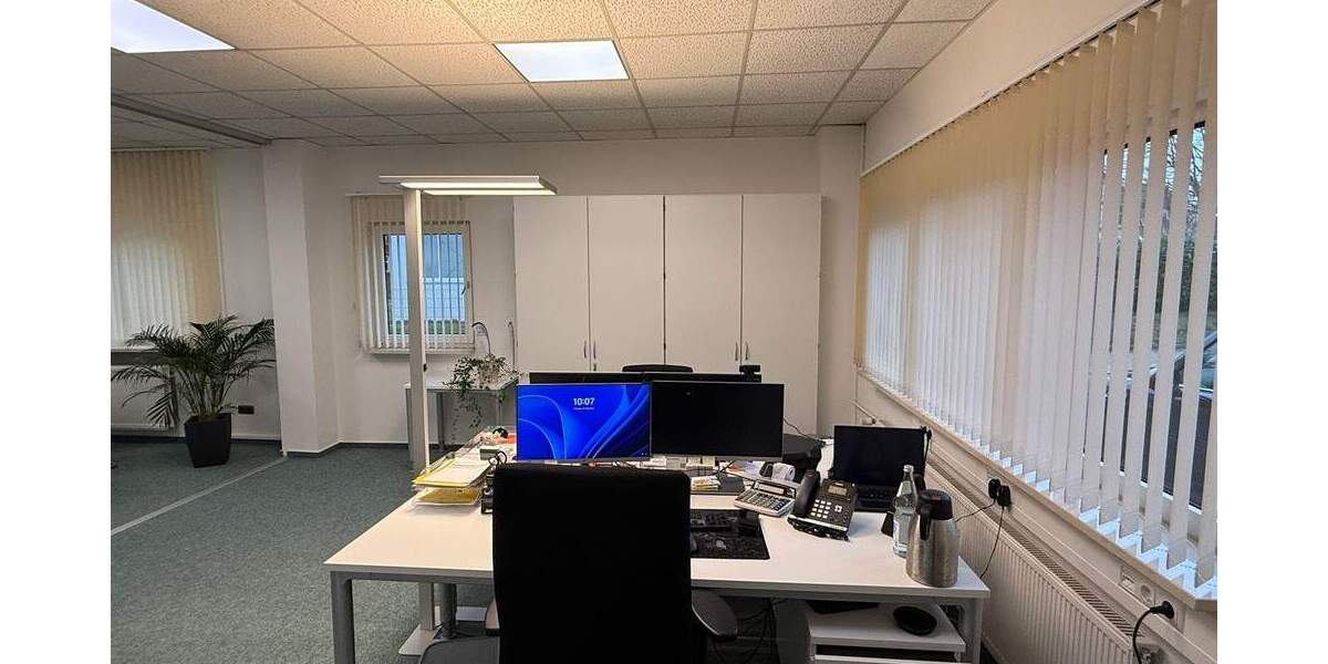 Flexibel nutzbare Gewerbefläche in verkehrsgünstiger Lage von Tornesch zimmer