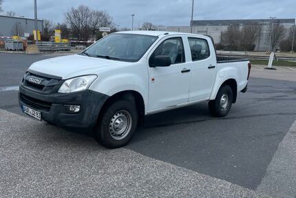 Isuzu PICK UP 269.000 km 11.490 &euro; Hamburg 20537