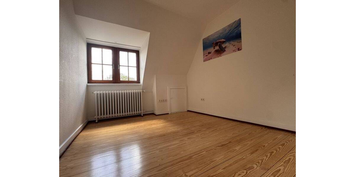 Einfamilienhaus Pinneberg - 7 Zimmer, 140 m&sup2;, 2.170&euro; | Angebot:26908840