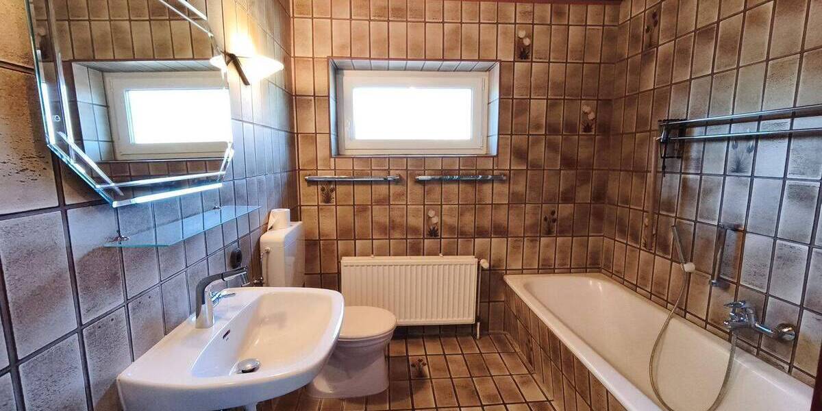 Mehrfamilienhaus, Wohnhaus Uetersen - 6 Zimmer, 140 m&sup2;, 349.000&euro; | Angebot:26798881