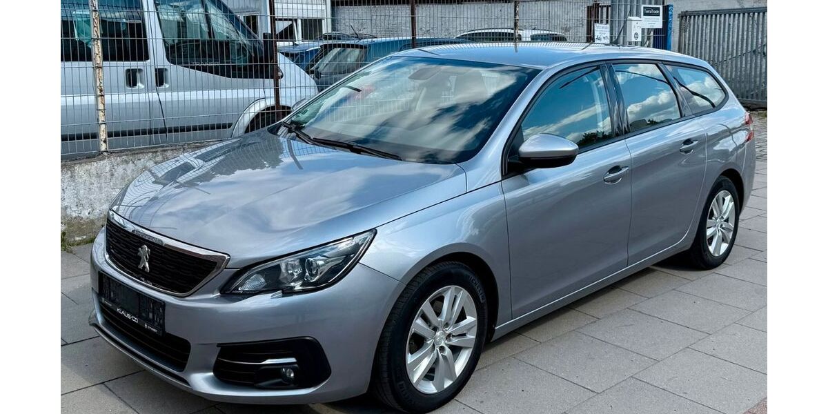 Peugeot 308 181.000 km 7.950 &euro; Hamburg 20097
