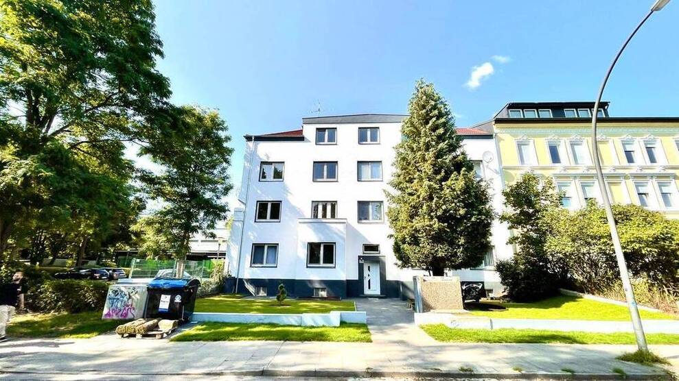 Aufgeteiltes Zinshaus mit 8 Wohneinheiten direkt am Park