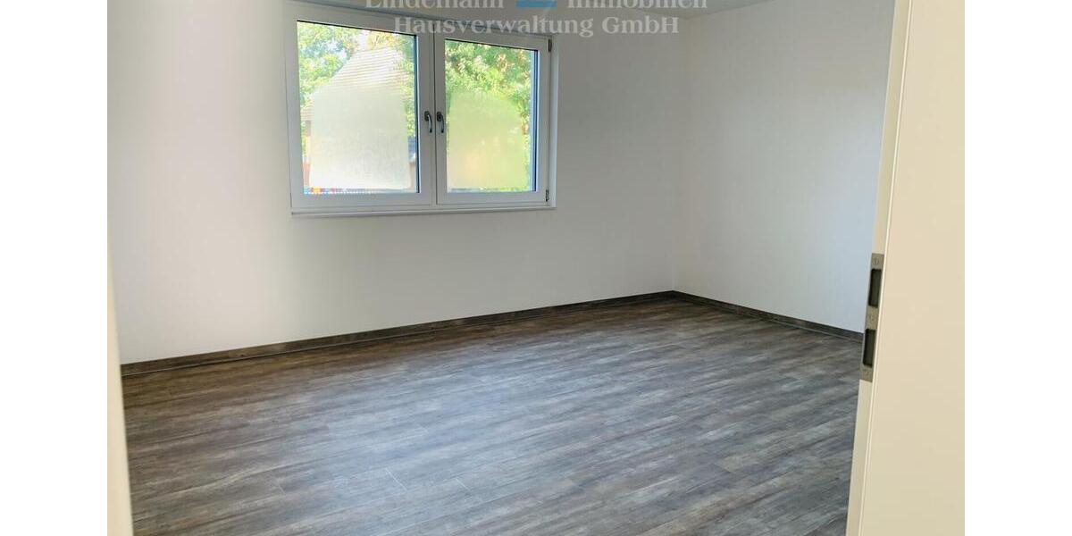 Erdgeschoßwohnung Buxtehude - 3 Zimmer, 122 m&sup2;, 1.300&euro; | Angebot:25646557