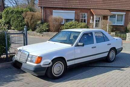 Mercedes-Benz 230 235.000 km 1.990 &euro; Stelle 21435