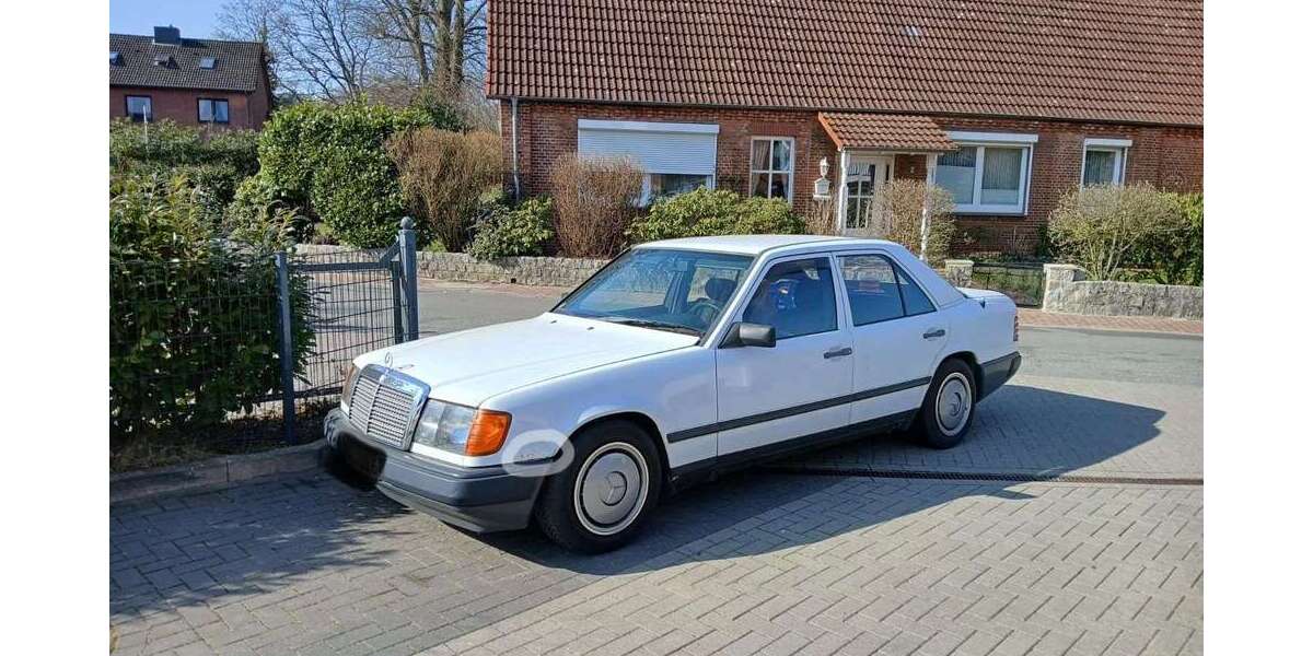 Mercedes-Benz 230 235.000 km 1.990 &euro; Stelle 21435