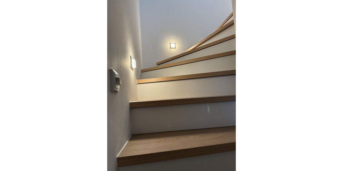 Doppelhaushälfte Hamburg Schnelsen - 4 Zimmer, 140 m&sup2;, 2.899&euro; | Angebot:25711110